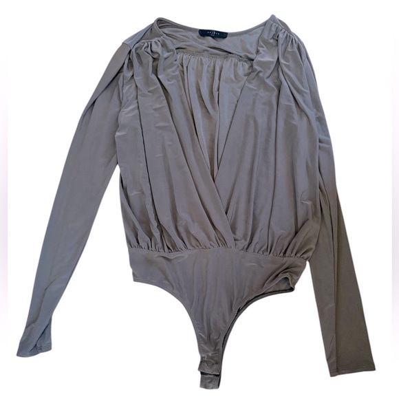 21 Saint deep plunge bodysuit gray in excellent condition no size tag - Picture 2 of 5